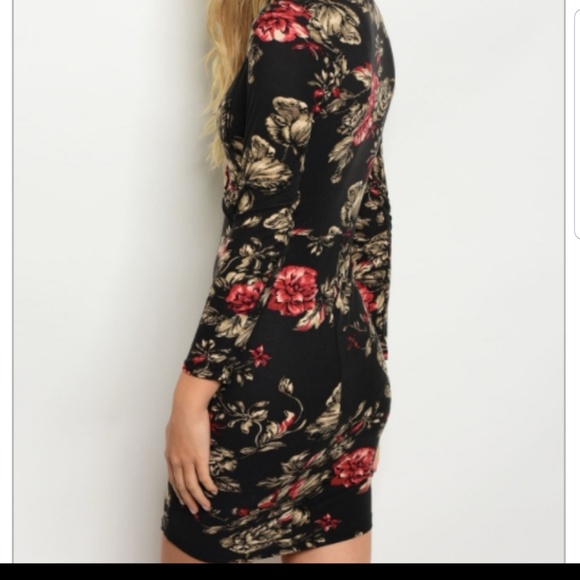 Black & Red Rose choker dress - Picture 2 of 7